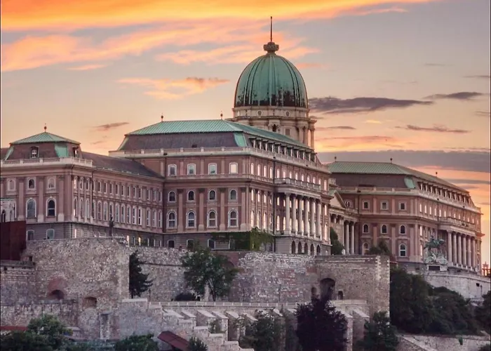 Shm With Ac And Teracce Lägenhet Budapest